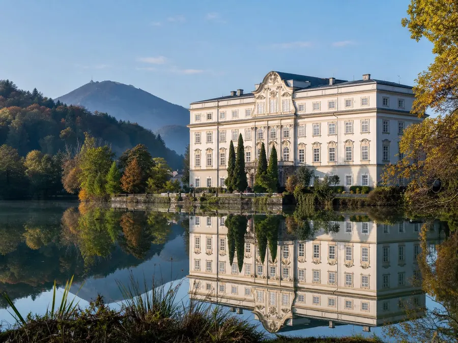 Mondsee: the wedding-church town in the Lake District